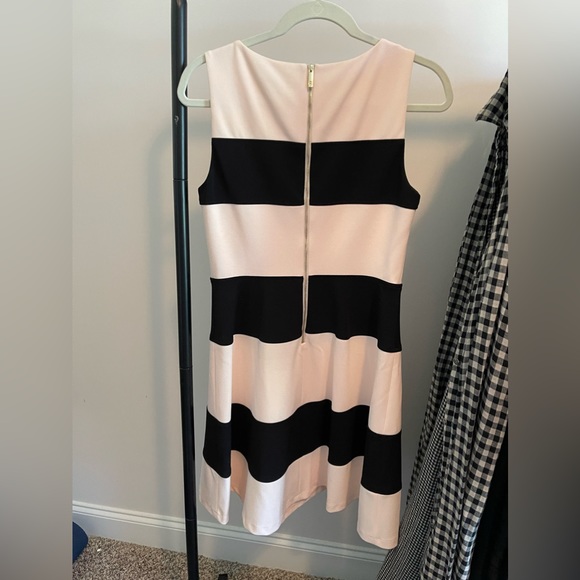 Tommy Hilfiger striped dress size 6 - Picture 3 of 4